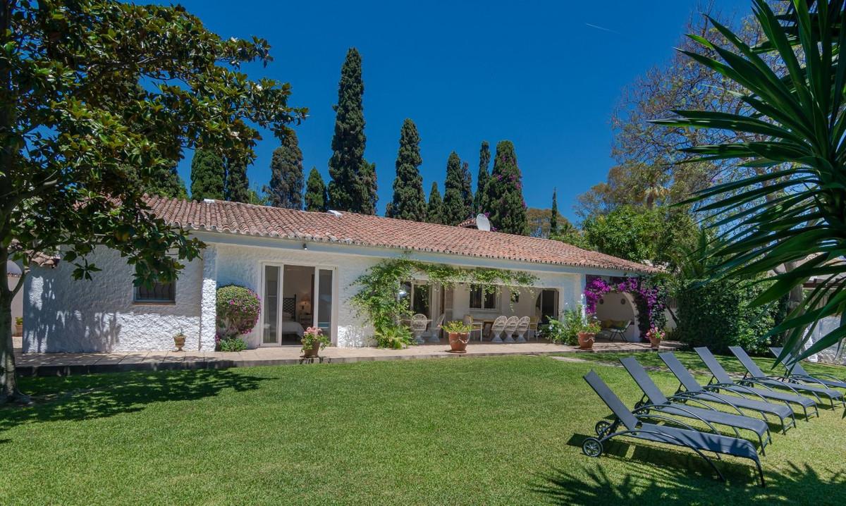 Villa Detached in Cortijo Blanco