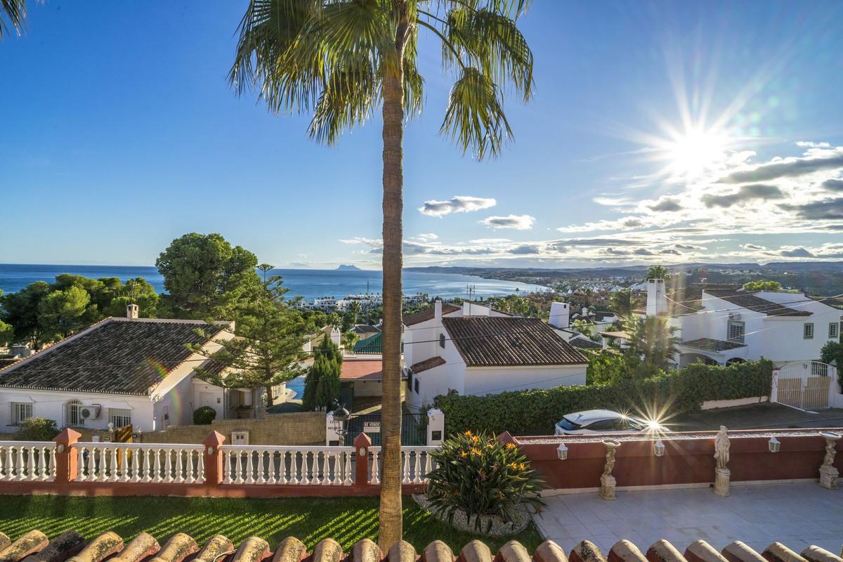 Villa Detached in Estepona