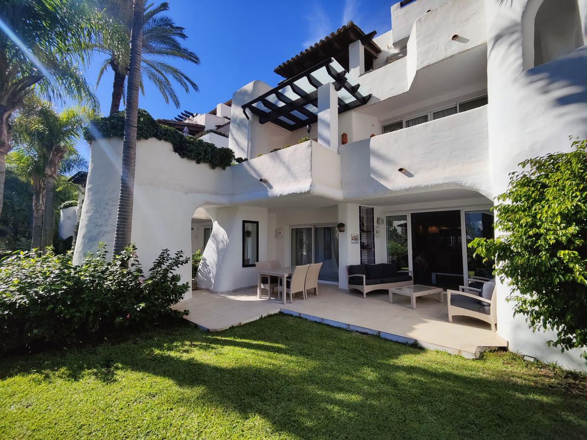 Apartment Middle Floor in Puerto Banús