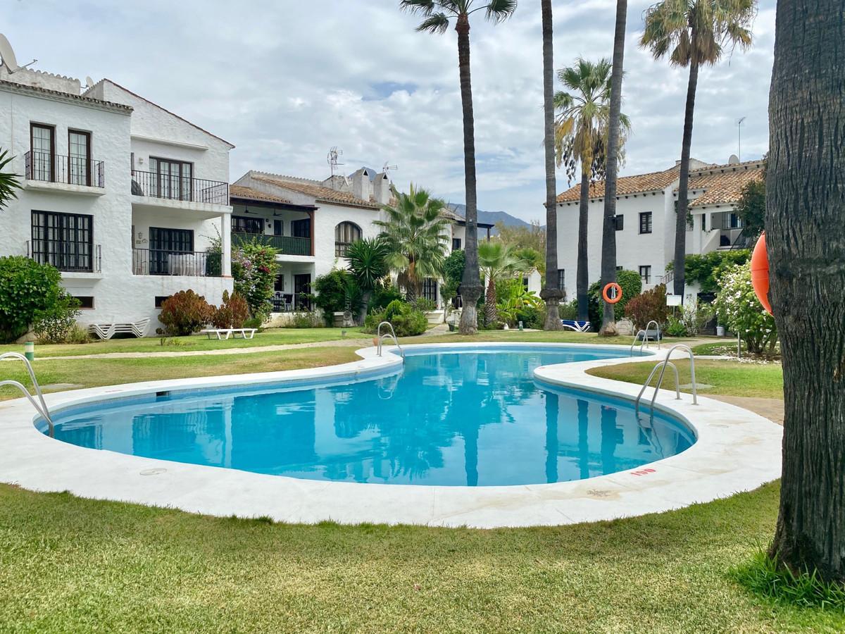 Apartment Ground Floor in Nueva Andalucía