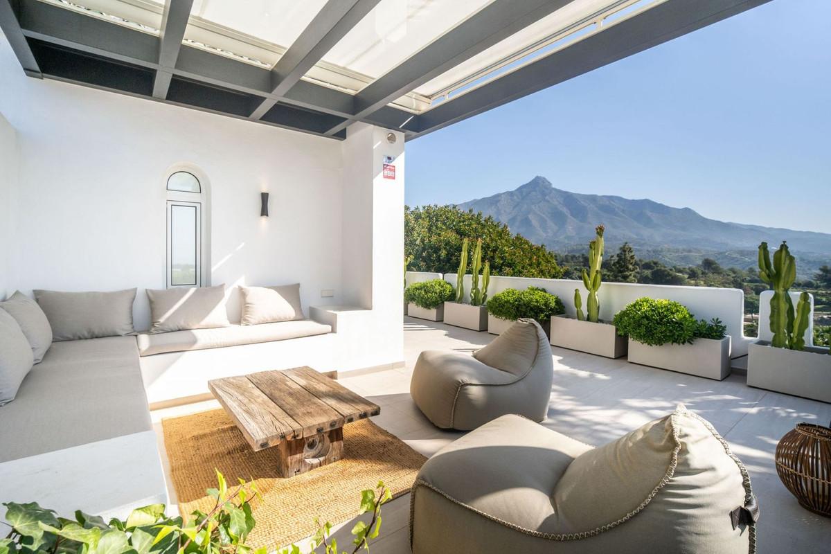 Townhouse Terraced in Nueva Andalucía