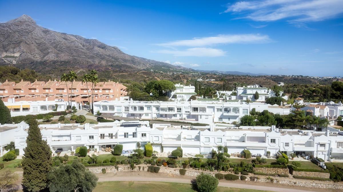 Townhouse Terraced in Nueva Andalucía