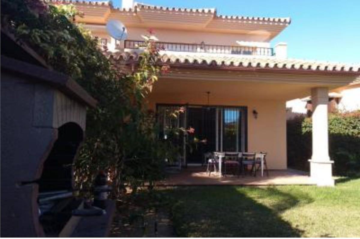 Villa Semi Detached in Riviera del Sol