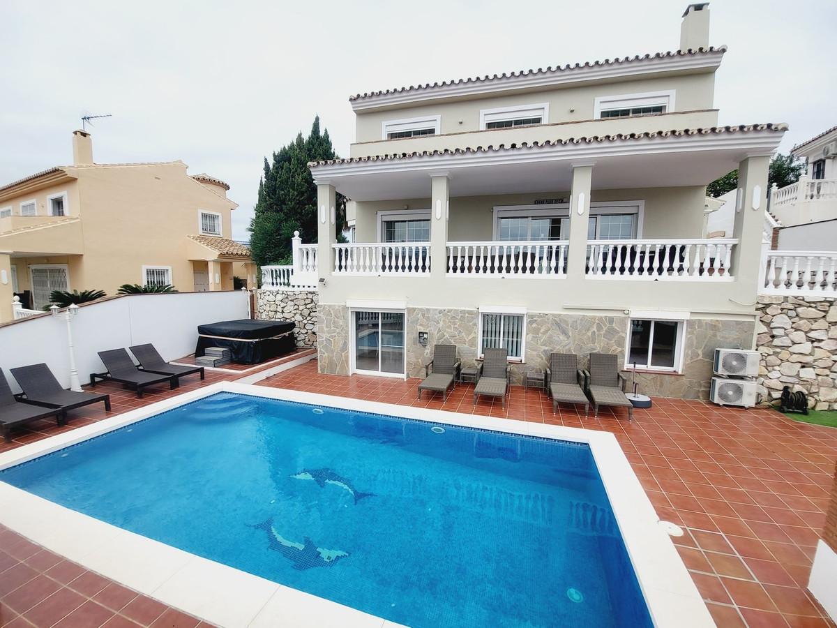 Villa Detached in Riviera del Sol