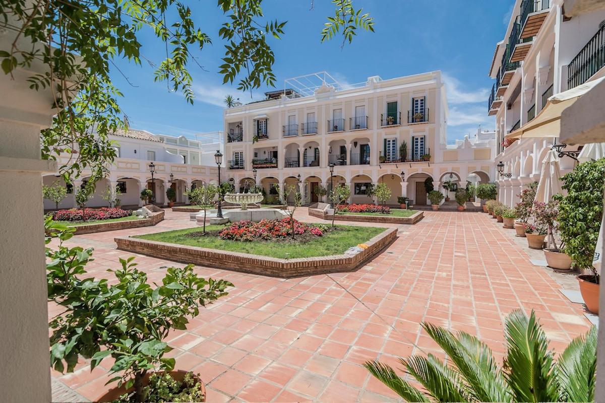 Apartment Penthouse in Nueva Andalucía