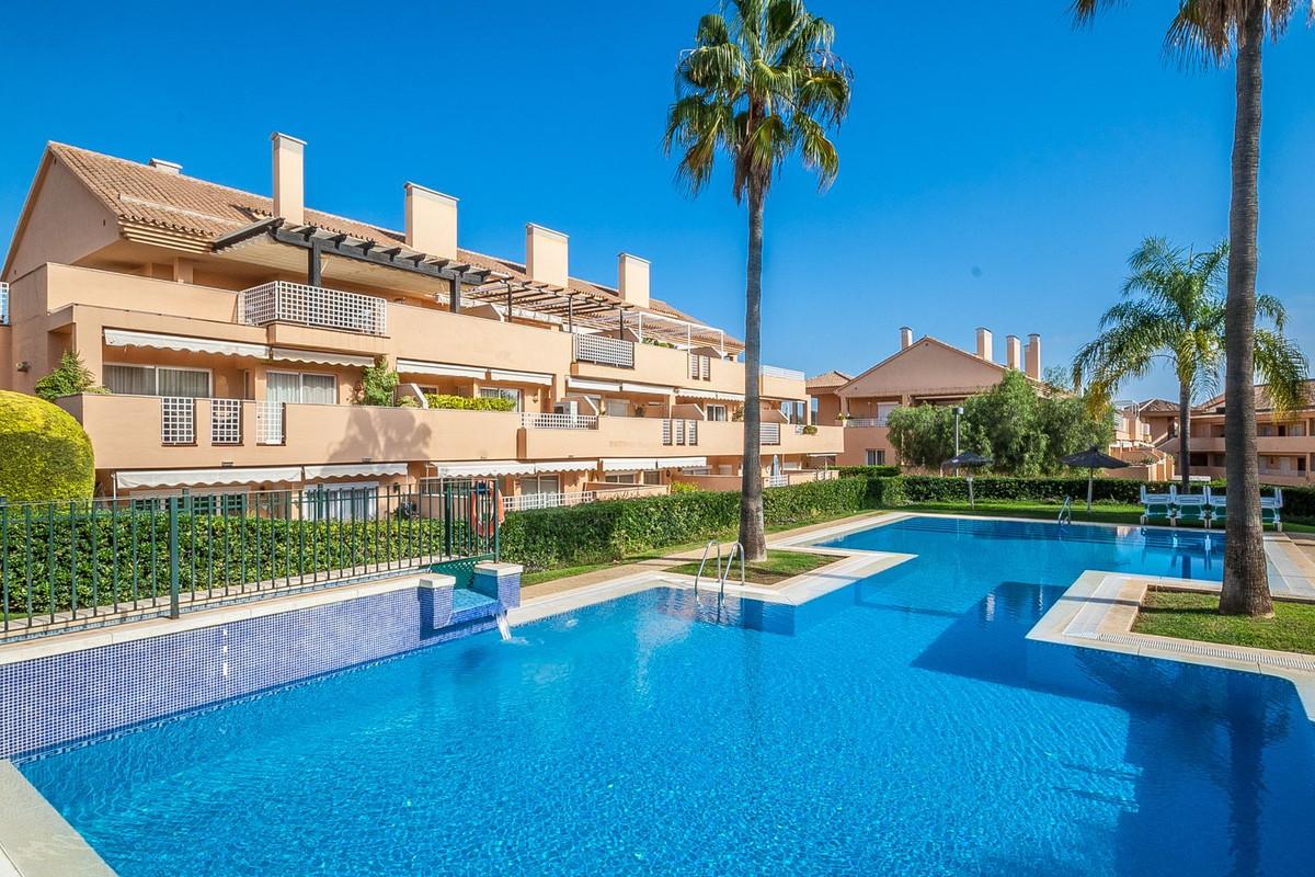 Apartment Penthouse in Elviria