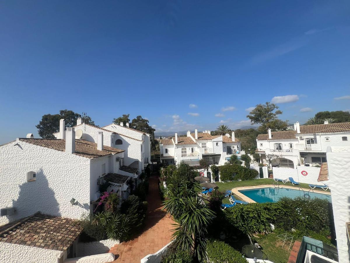 Apartment Penthouse in El Paraiso