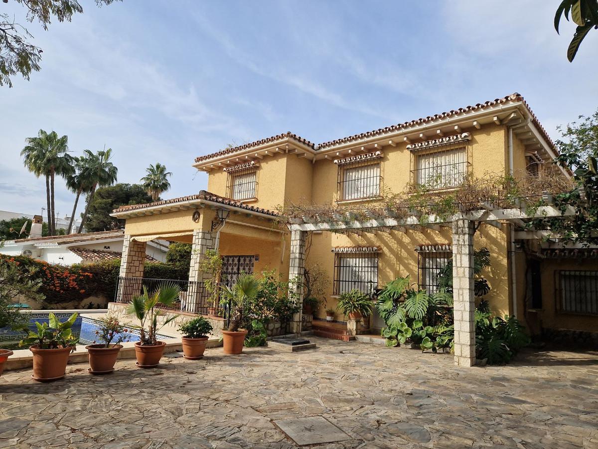 Villa Detached in Benalmadena