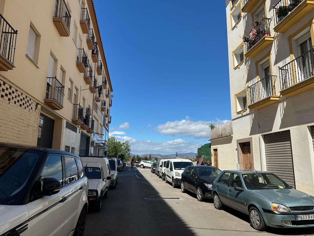 Apartment Middle Floor in Coín