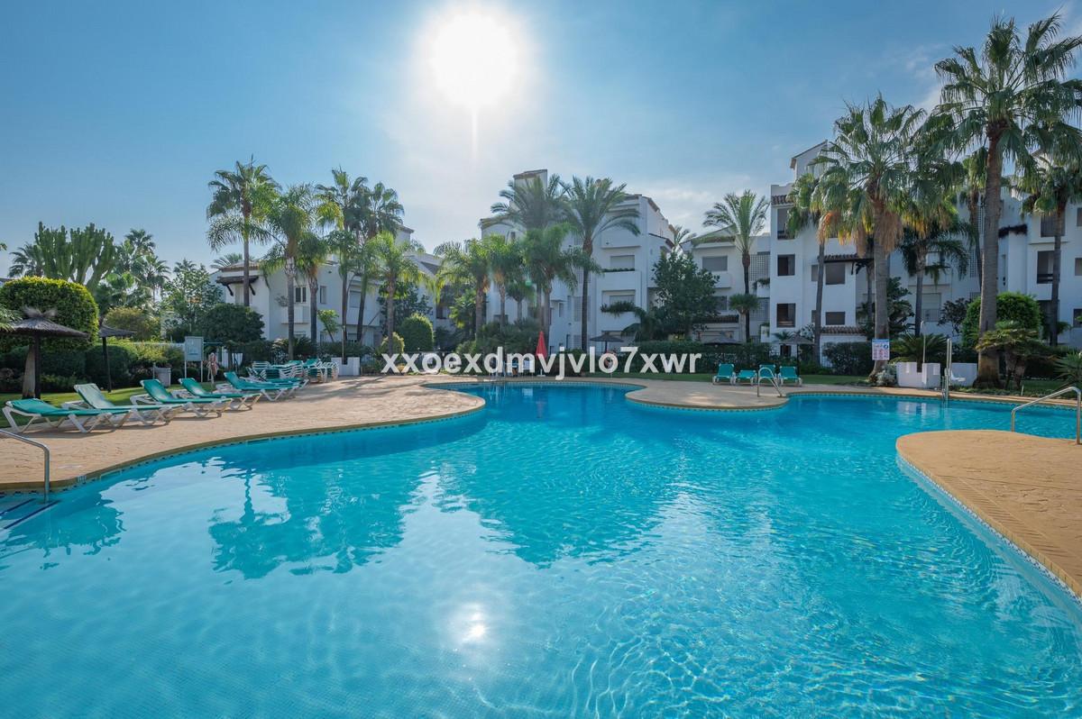 Apartment Penthouse in Estepona