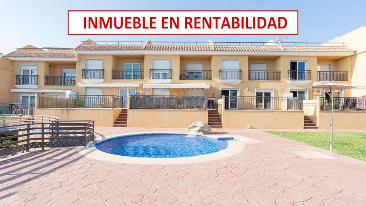 Townhouse Terraced in Las Lagunas