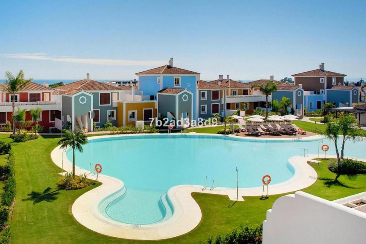 Townhouse Terraced in New Golden Mile