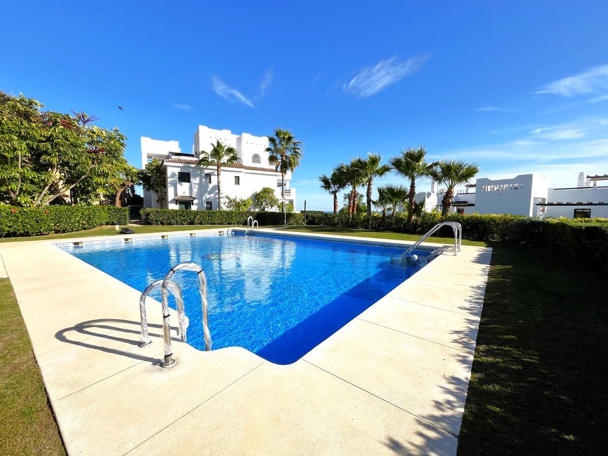 Apartment Middle Floor in Casares Playa