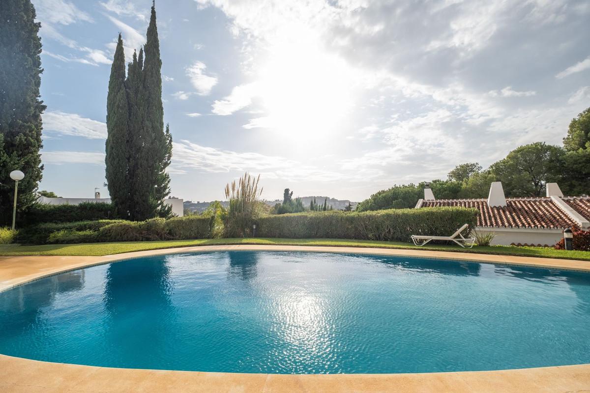 Townhouse Terraced in Nueva Andalucía