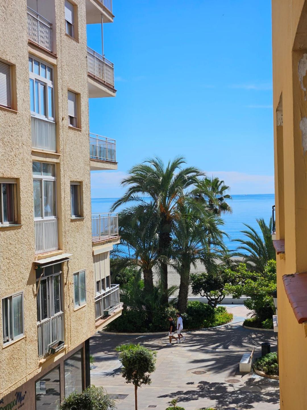 Apartment Middle Floor in Estepona