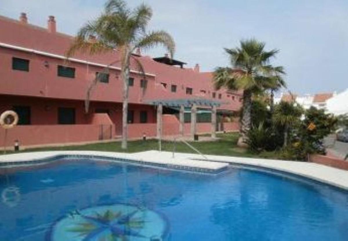 Apartment Middle Floor in Casares Playa