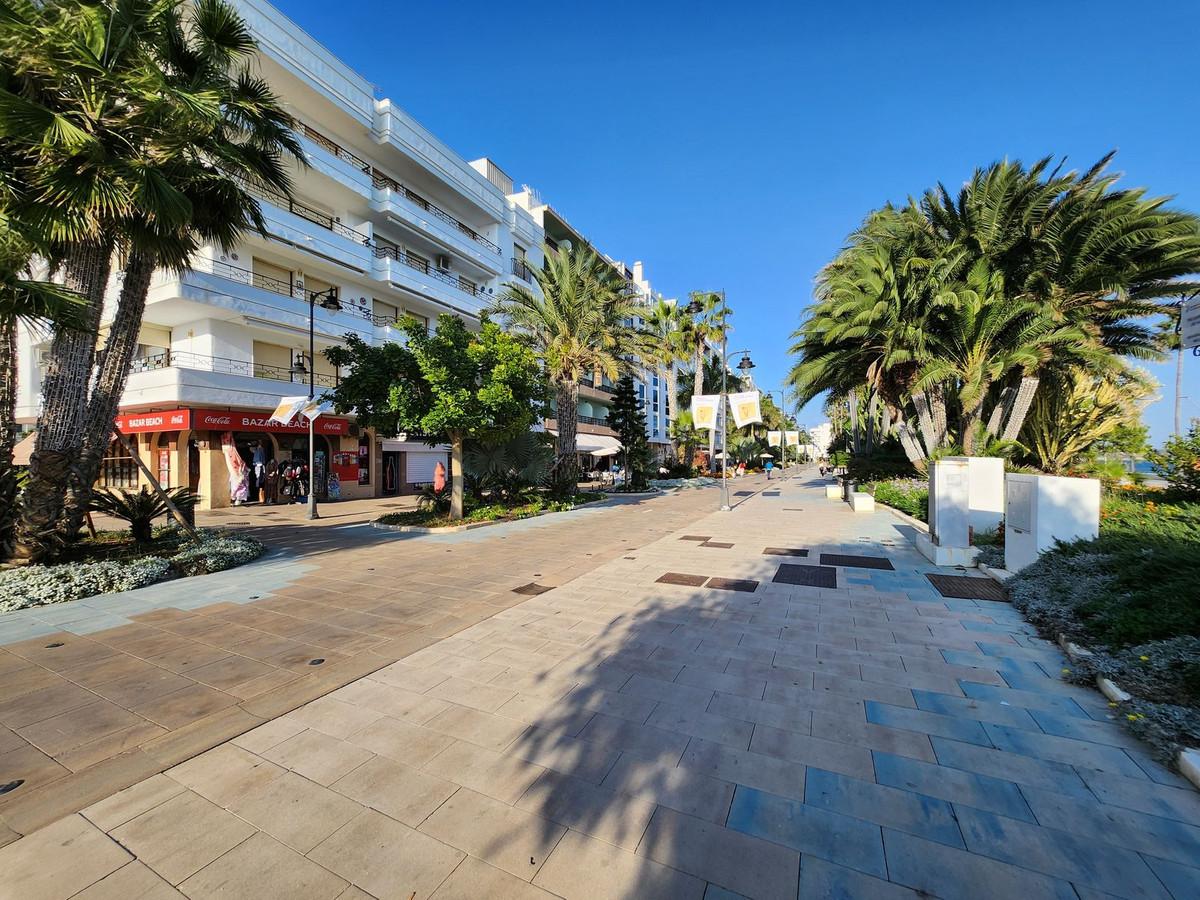 Apartment Middle Floor in Estepona