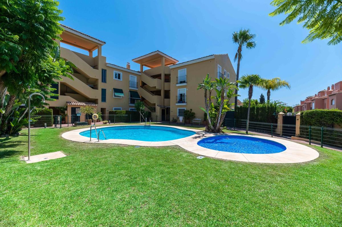 Apartment Middle Floor in Estepona