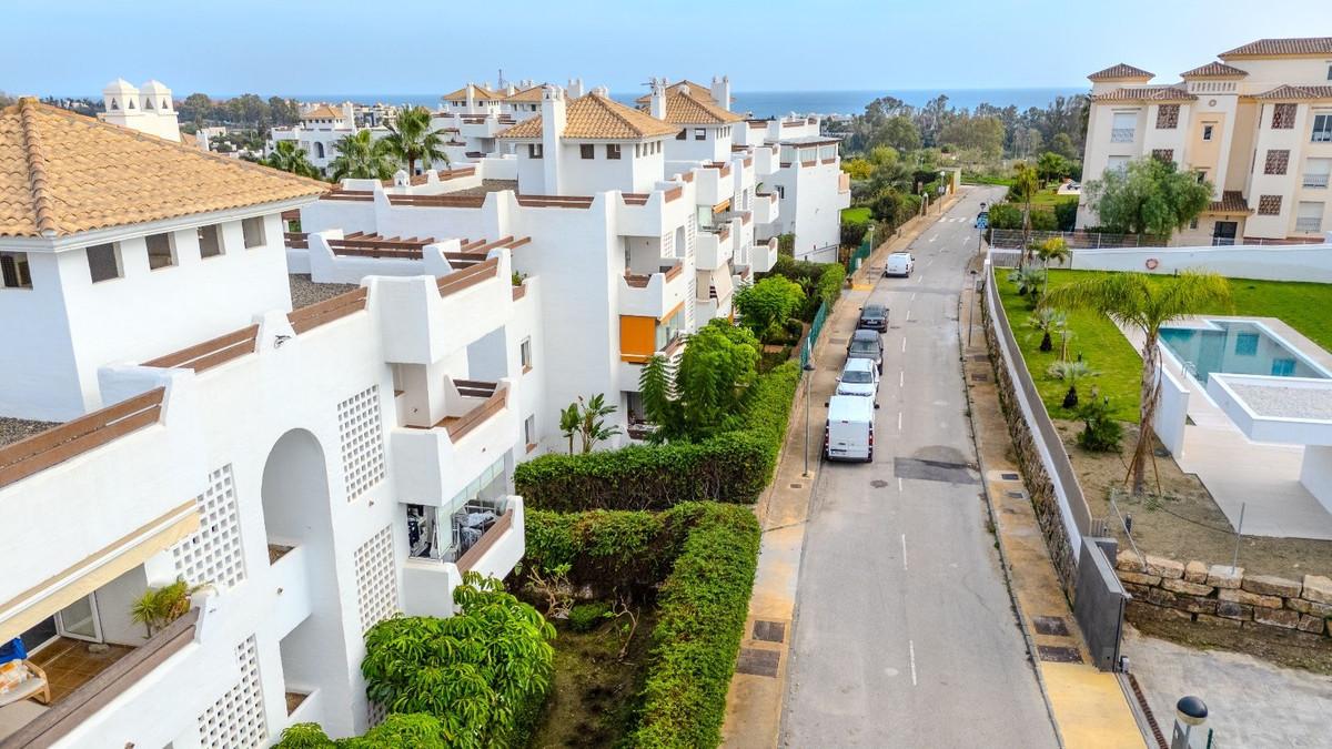 Apartment Penthouse in Estepona