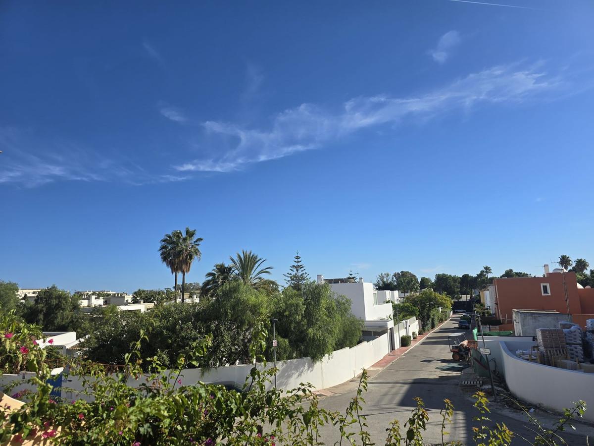 Townhouse Terraced in Nueva Andalucía