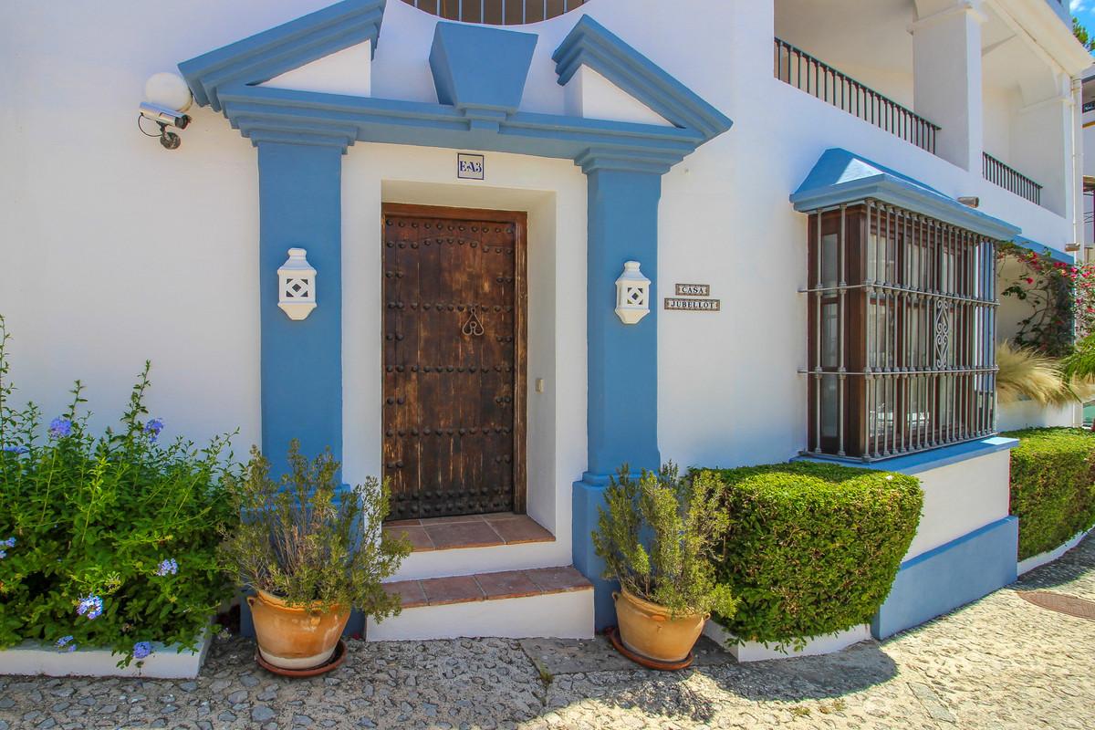 Townhouse Terraced in La Heredia