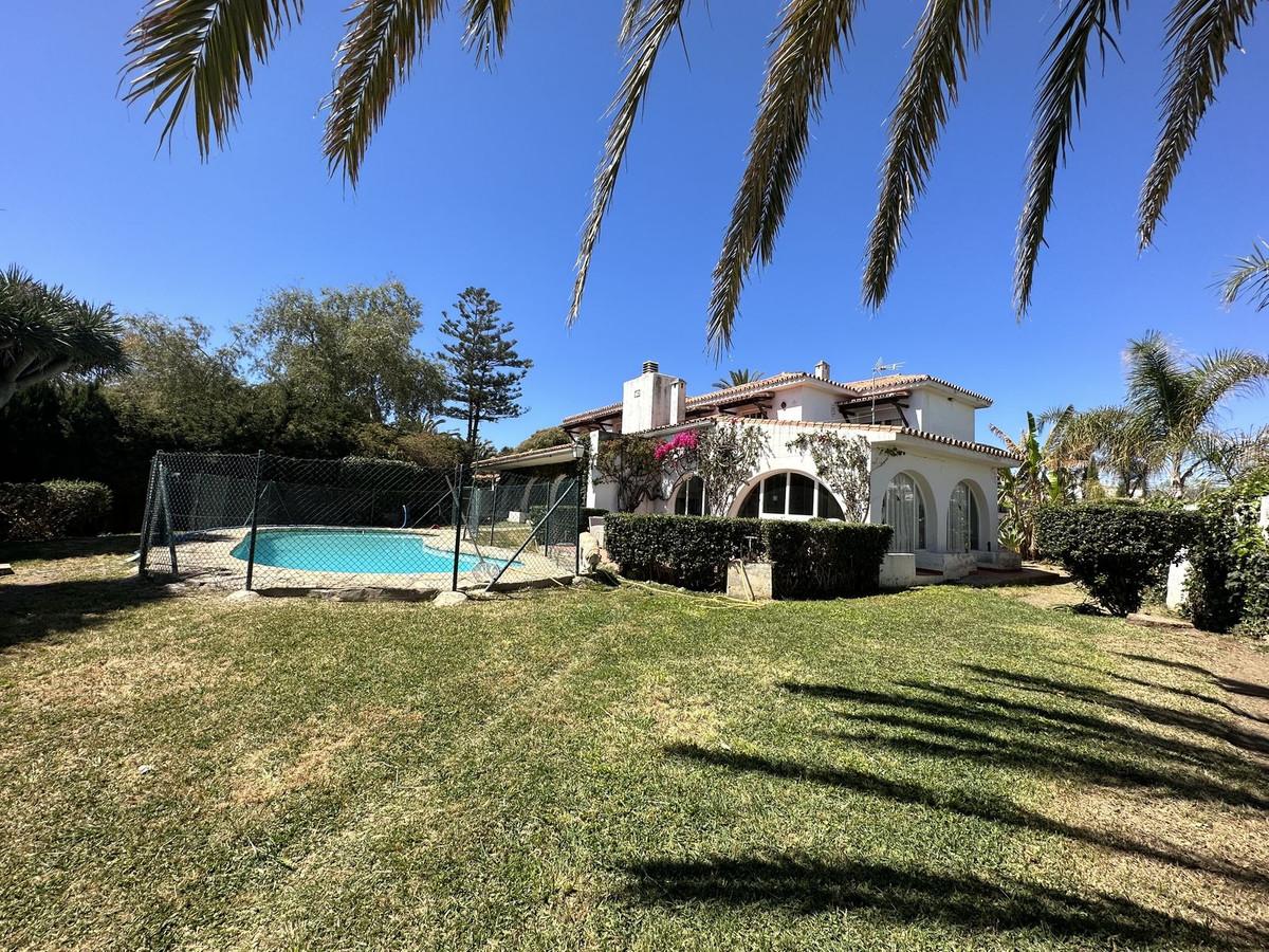 Villa Detached in Estepona