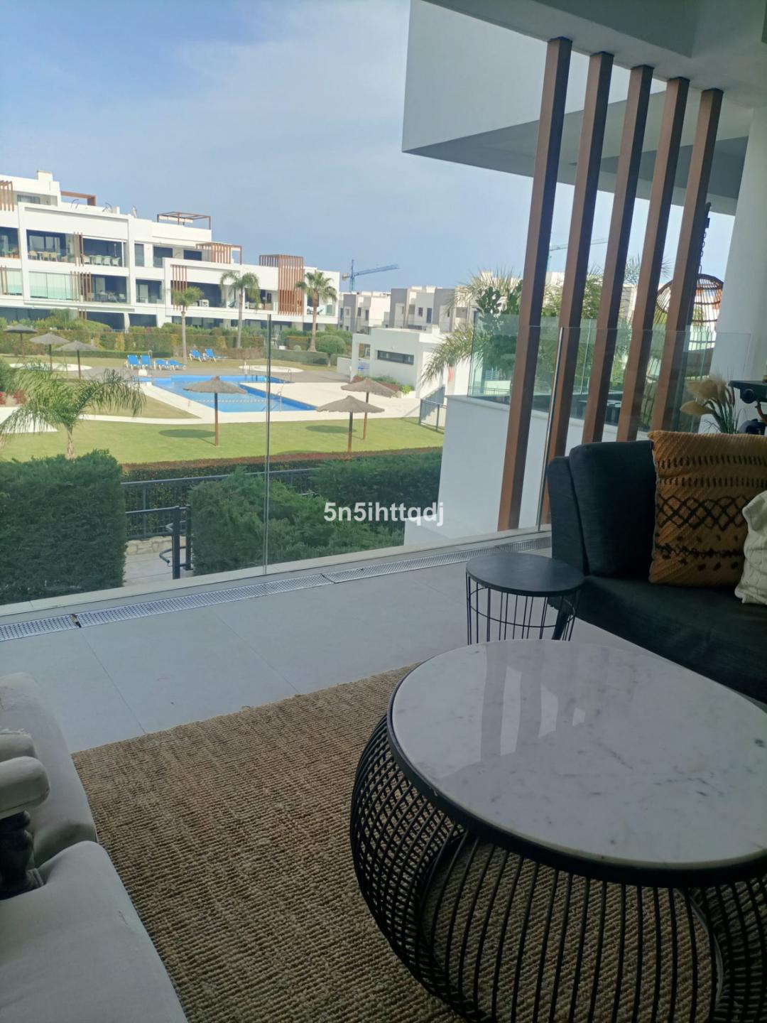 Apartment Middle Floor in Estepona