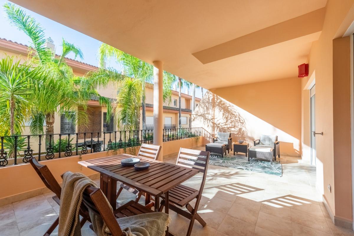 Apartment Middle Floor in Nueva Andalucía