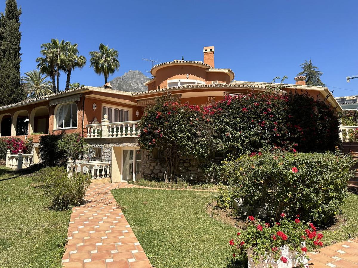 Villa Detached in Marbella