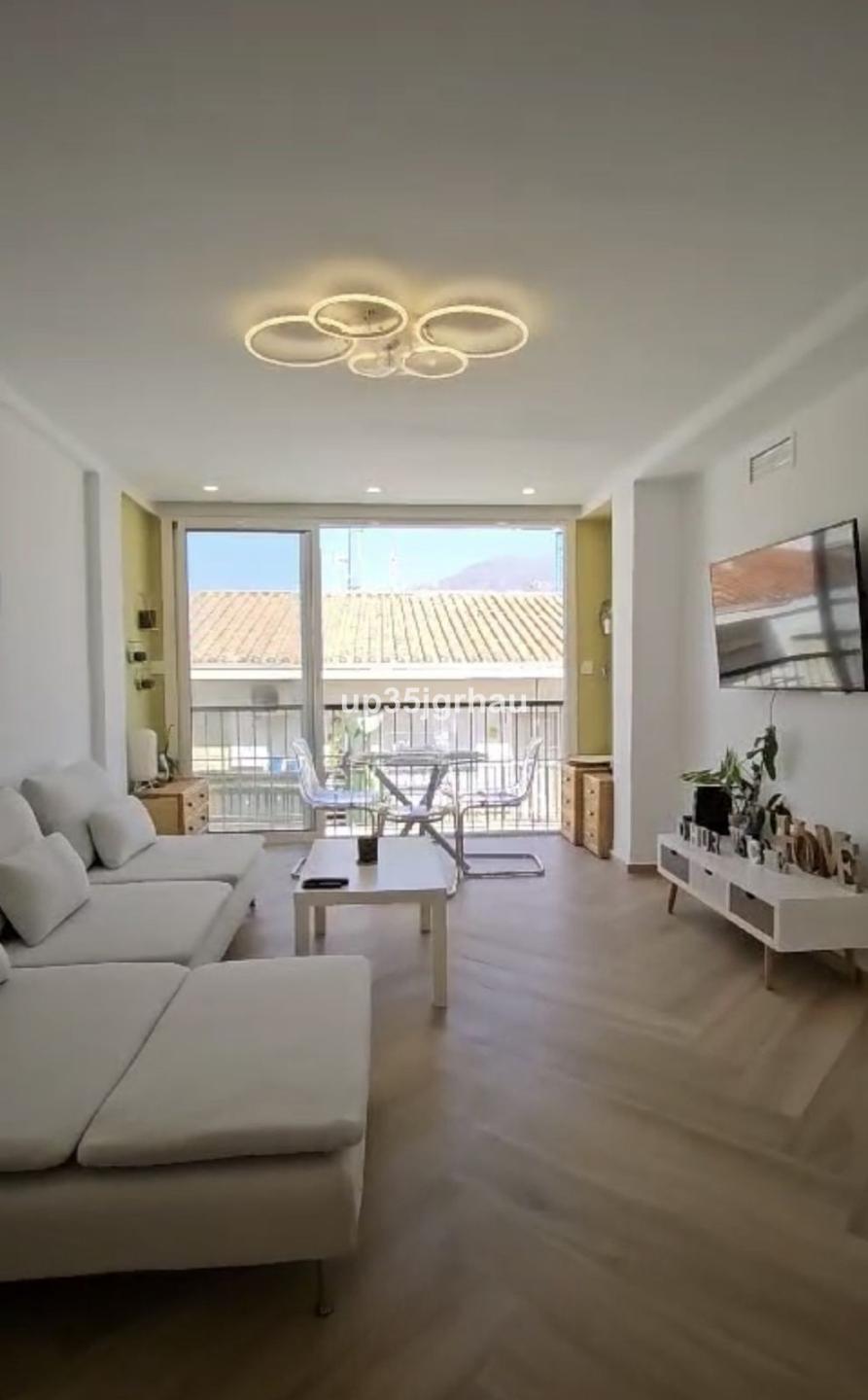 Apartment Penthouse in Estepona