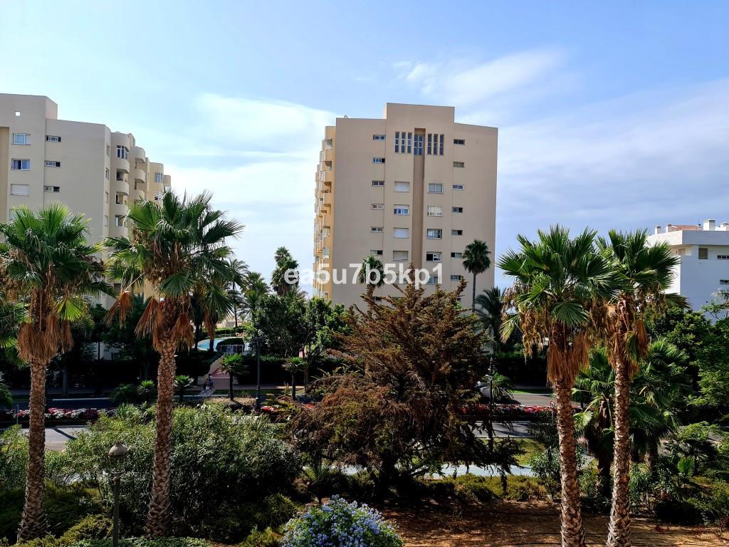 Apartment Middle Floor in Estepona