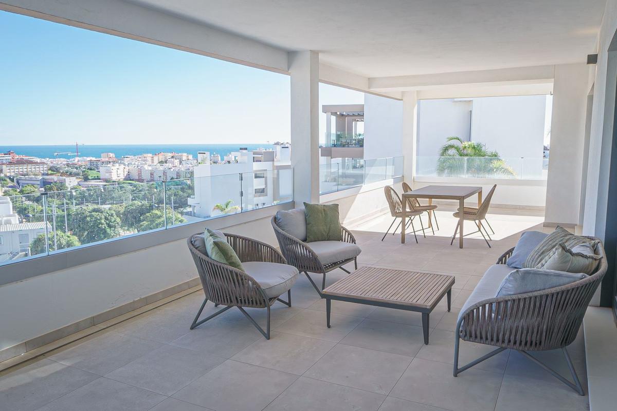 Apartment Middle Floor in Estepona