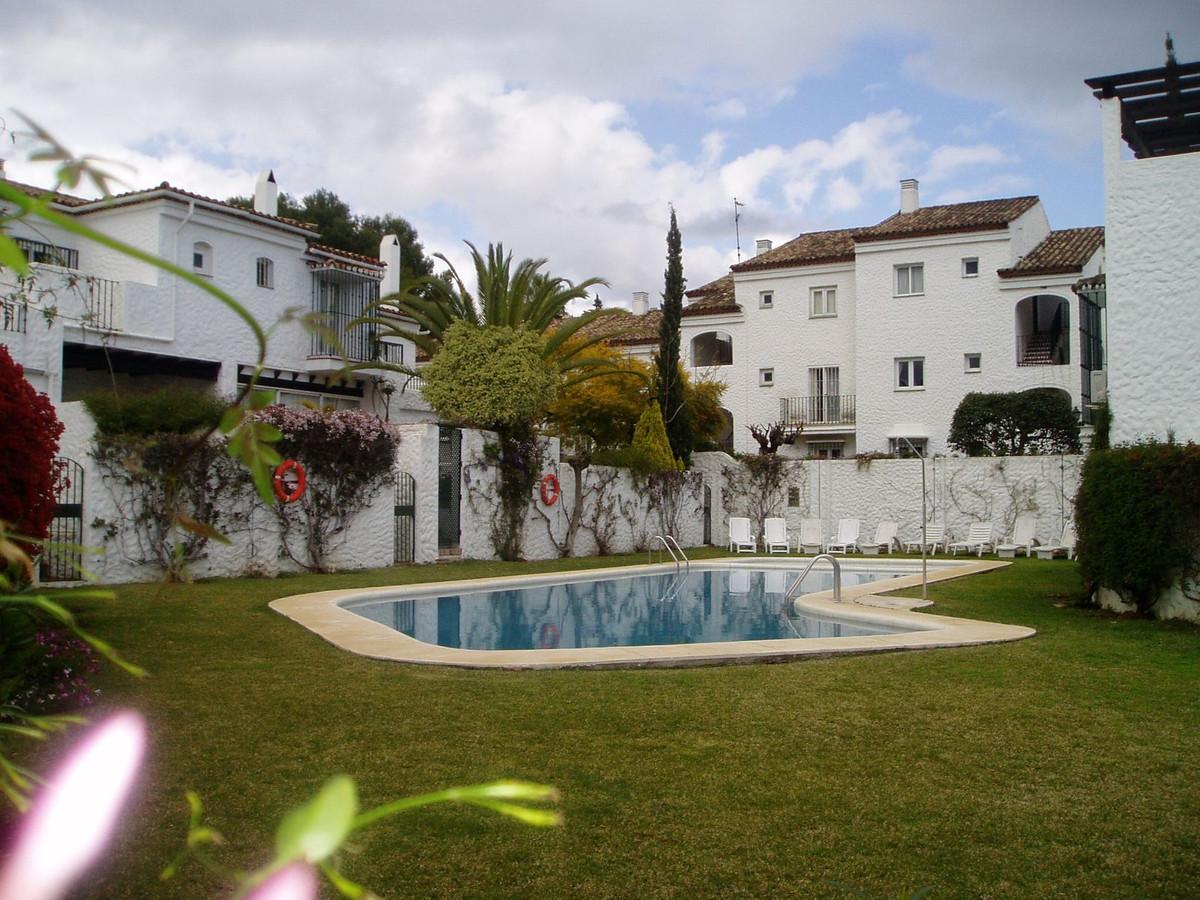 Apartment Ground Floor in El Paraiso