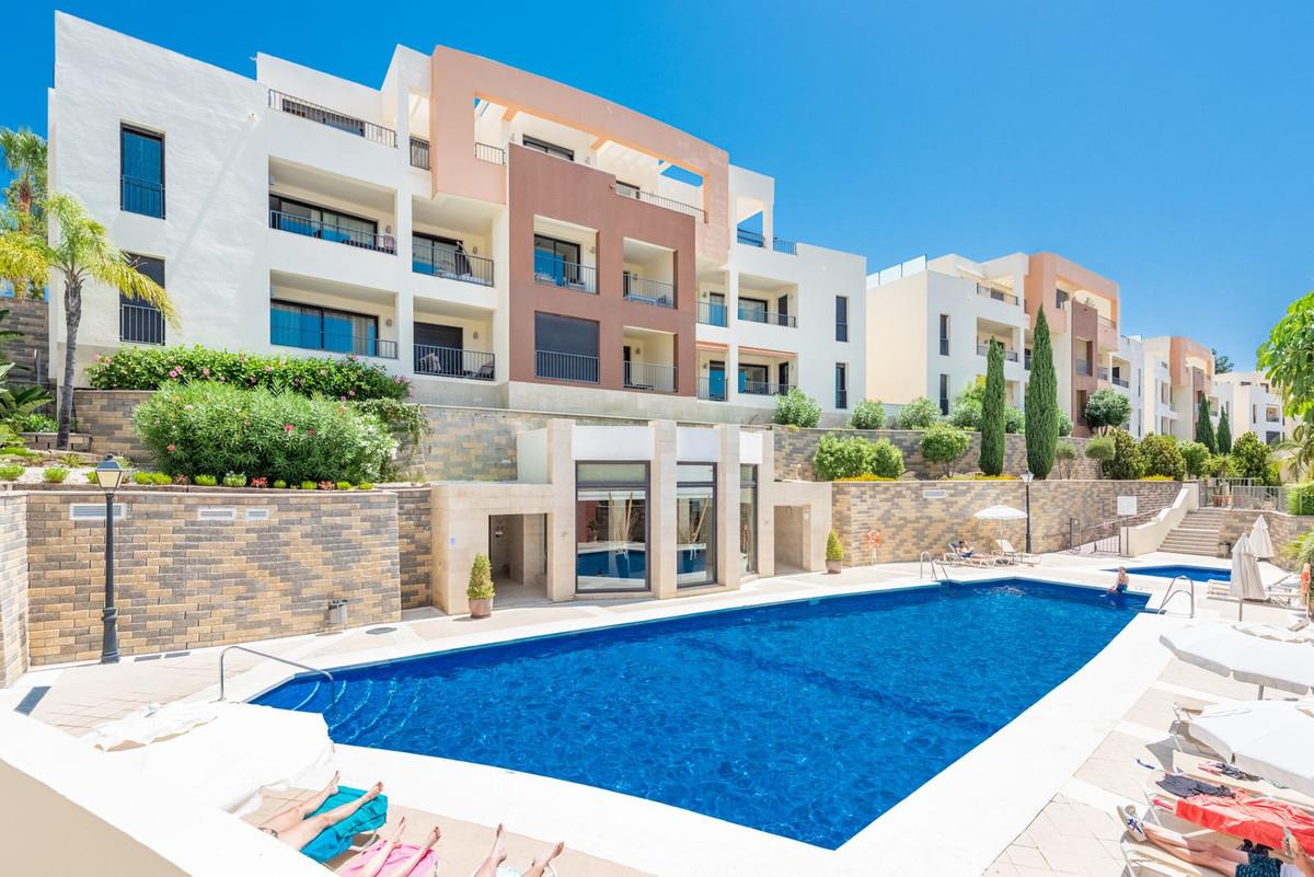 Apartment Penthouse in Altos de los Monteros