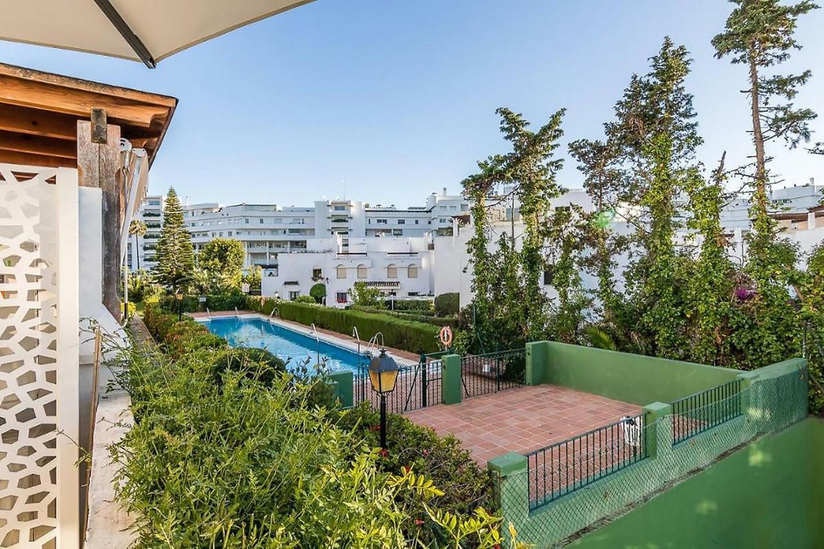 Apartment Middle Floor in San Pedro de Alcántara