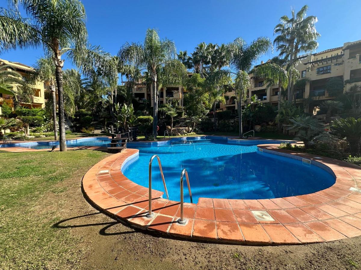 Apartment Middle Floor in Estepona