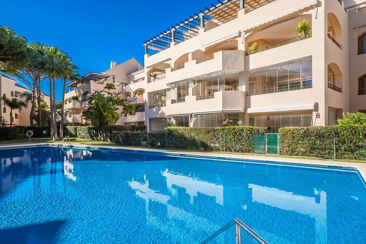 Apartment Middle Floor in Elviria