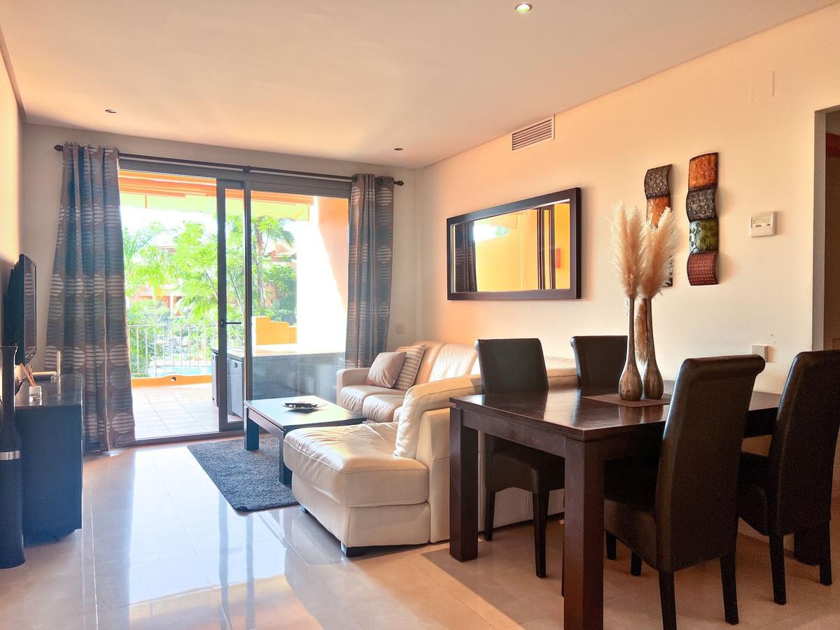 Apartment Middle Floor in Estepona