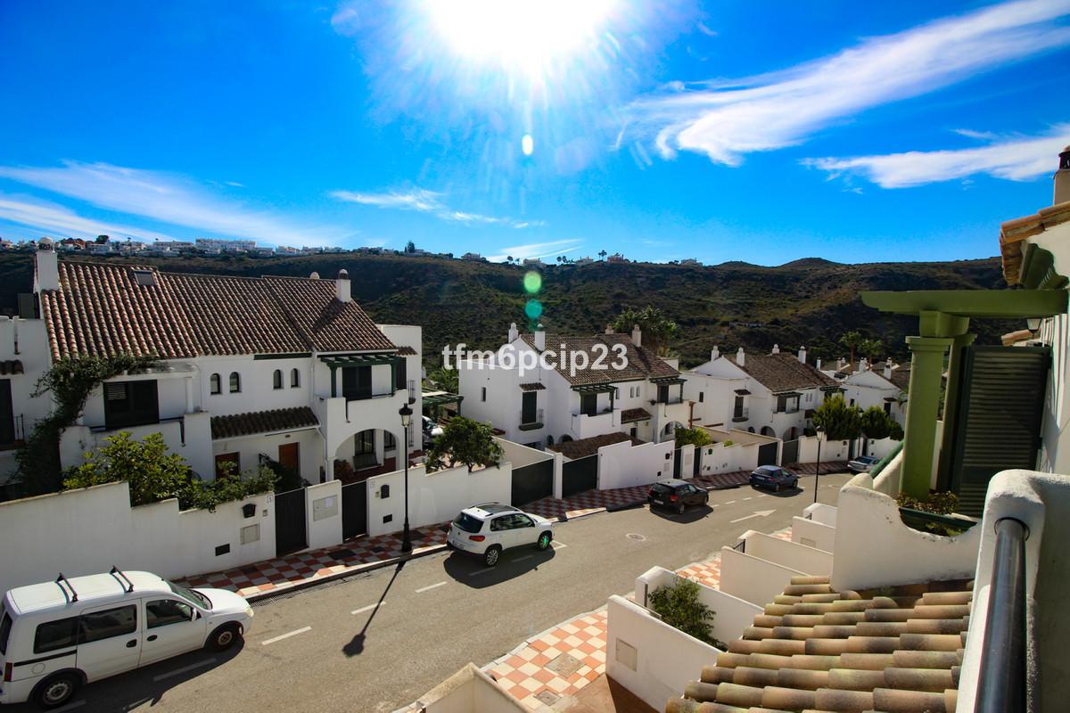 Townhouse Terraced in La Duquesa