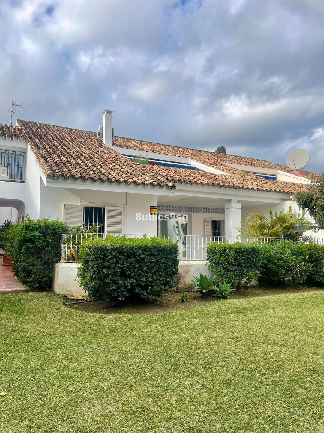 Apartment Ground Floor in Nueva Andalucía