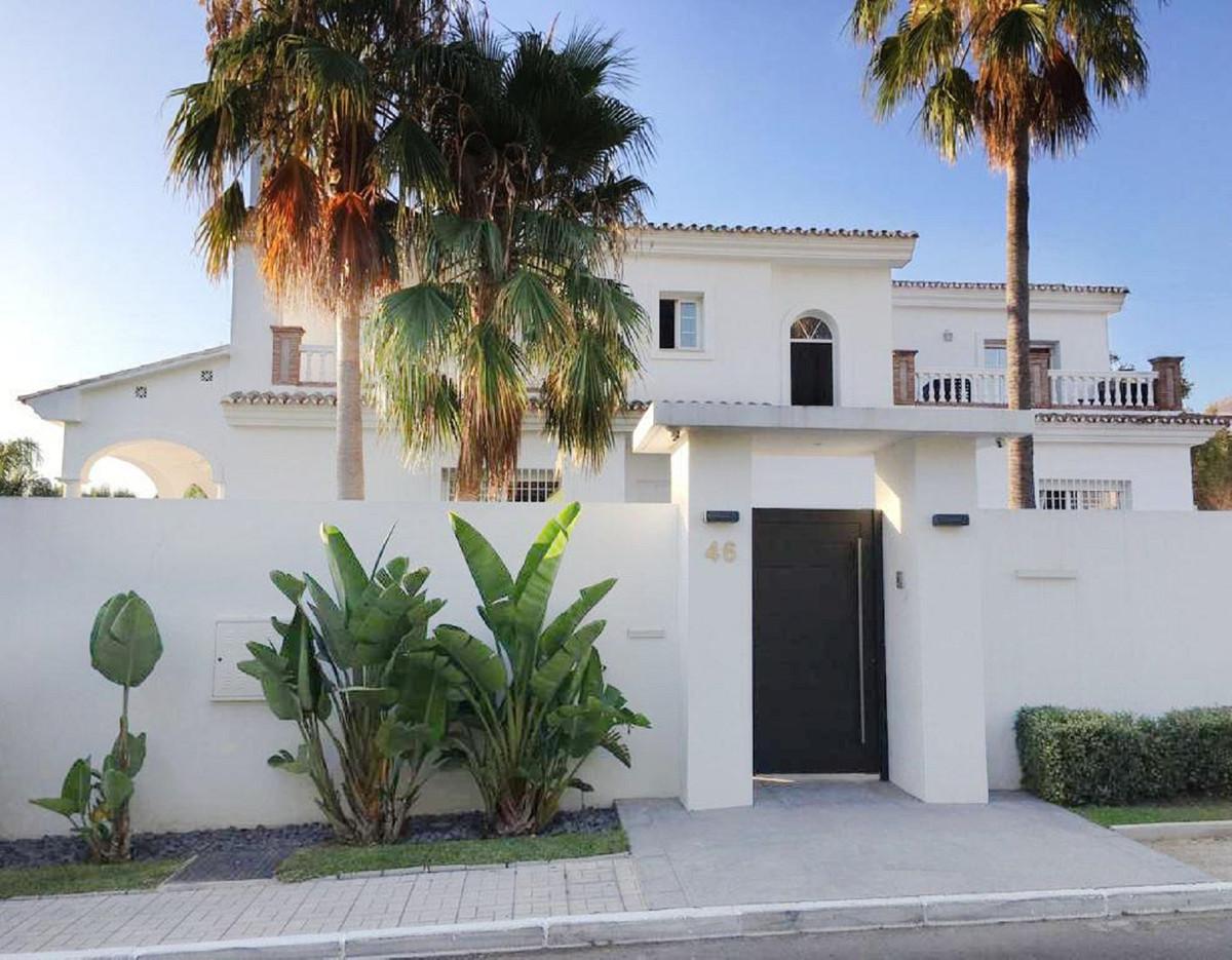 Villa Detached in Nueva Andalucía