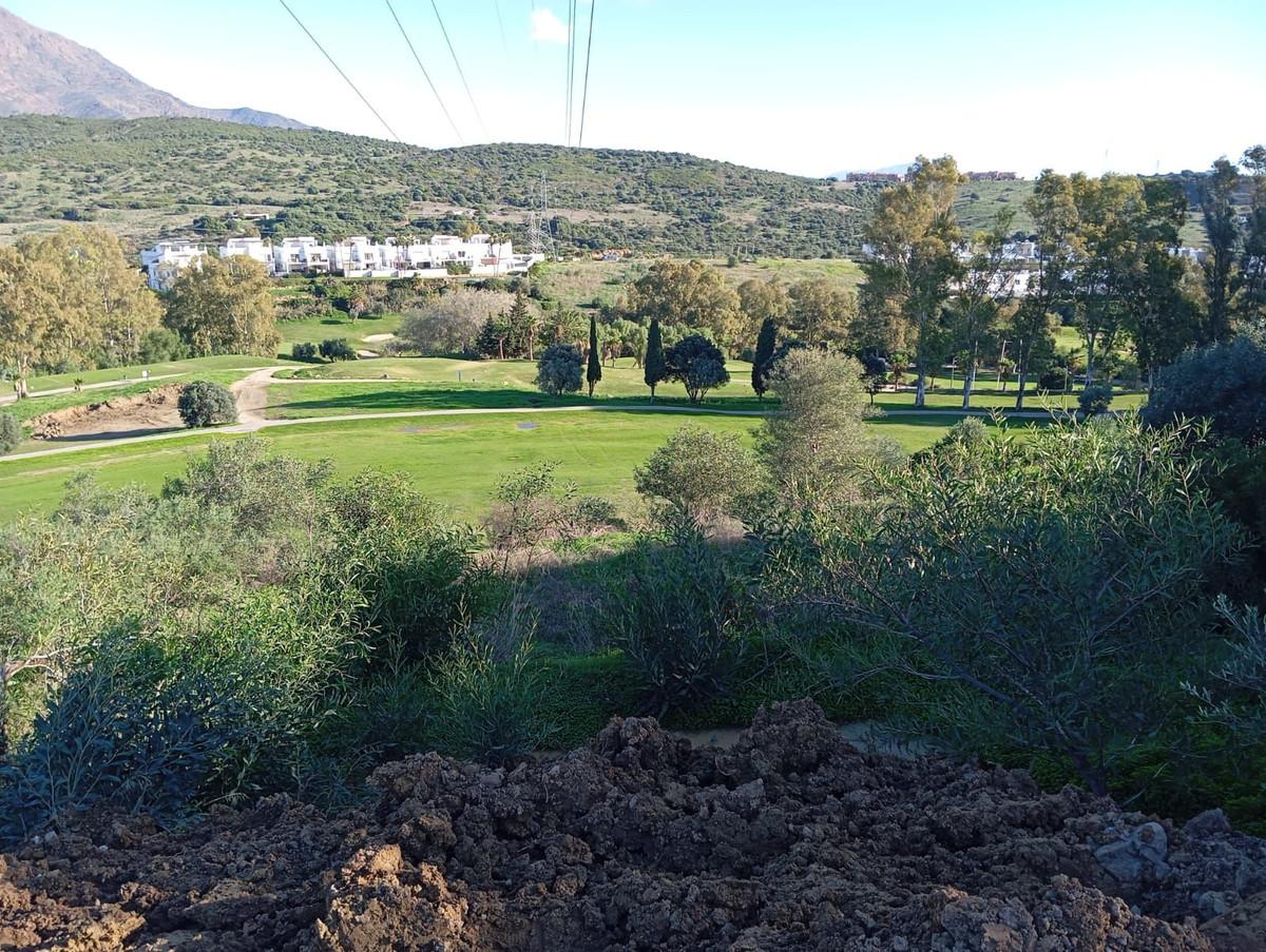 Plot Residential in Estepona