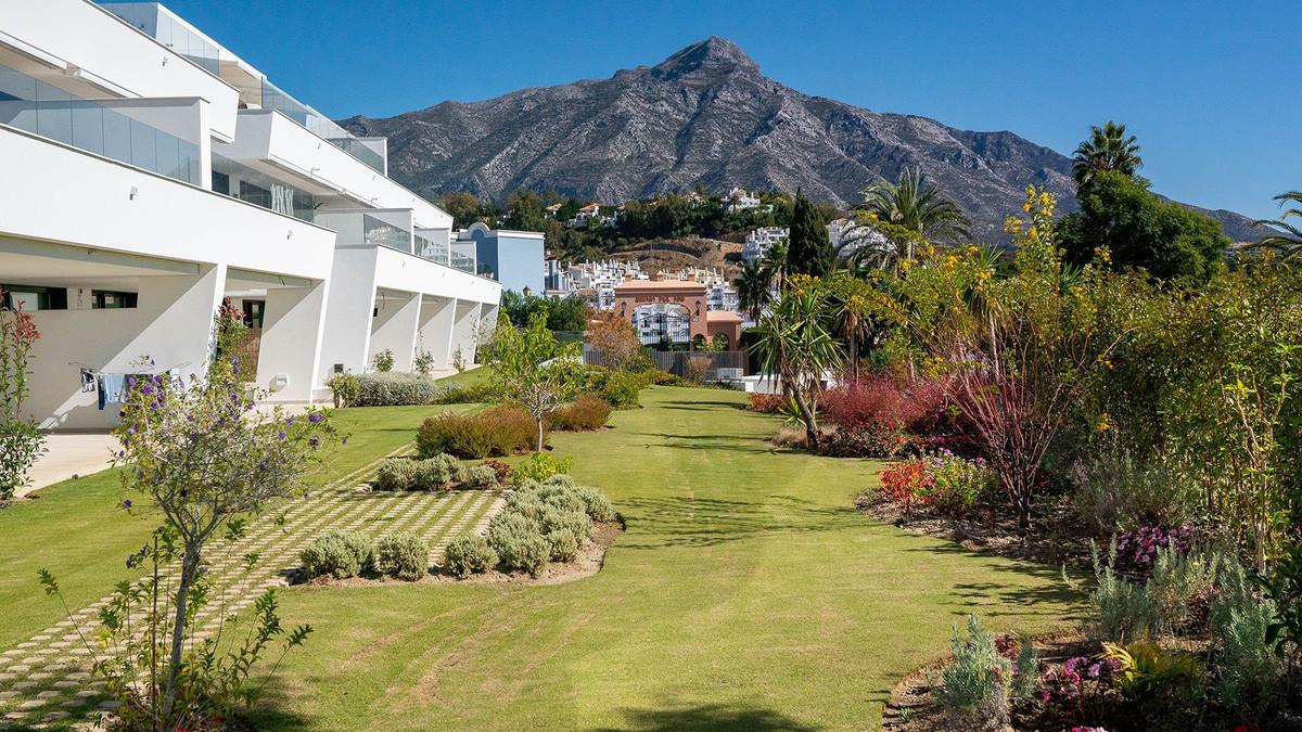 Apartment Ground Floor in Nueva Andalucía