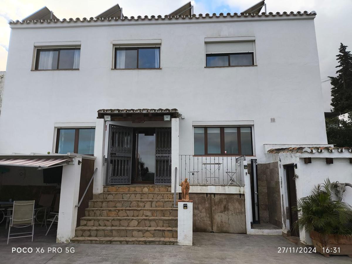 Villa Detached in Estepona