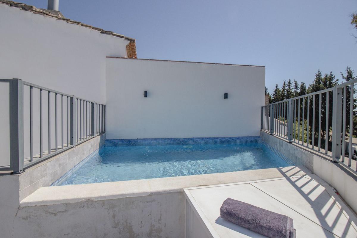 Villa Semi Detached in San Pedro de Alcántara