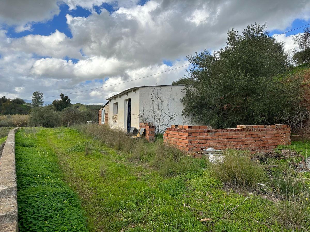 Villa Detached in Coín