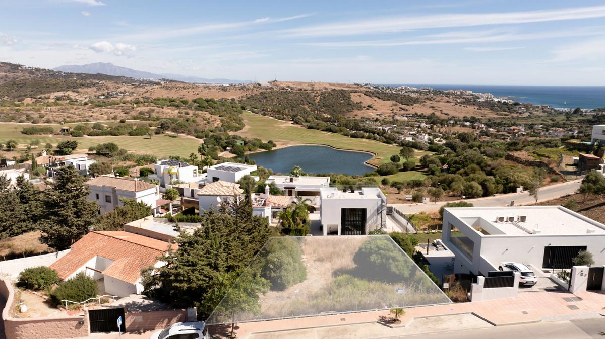 Plot Residential in Estepona