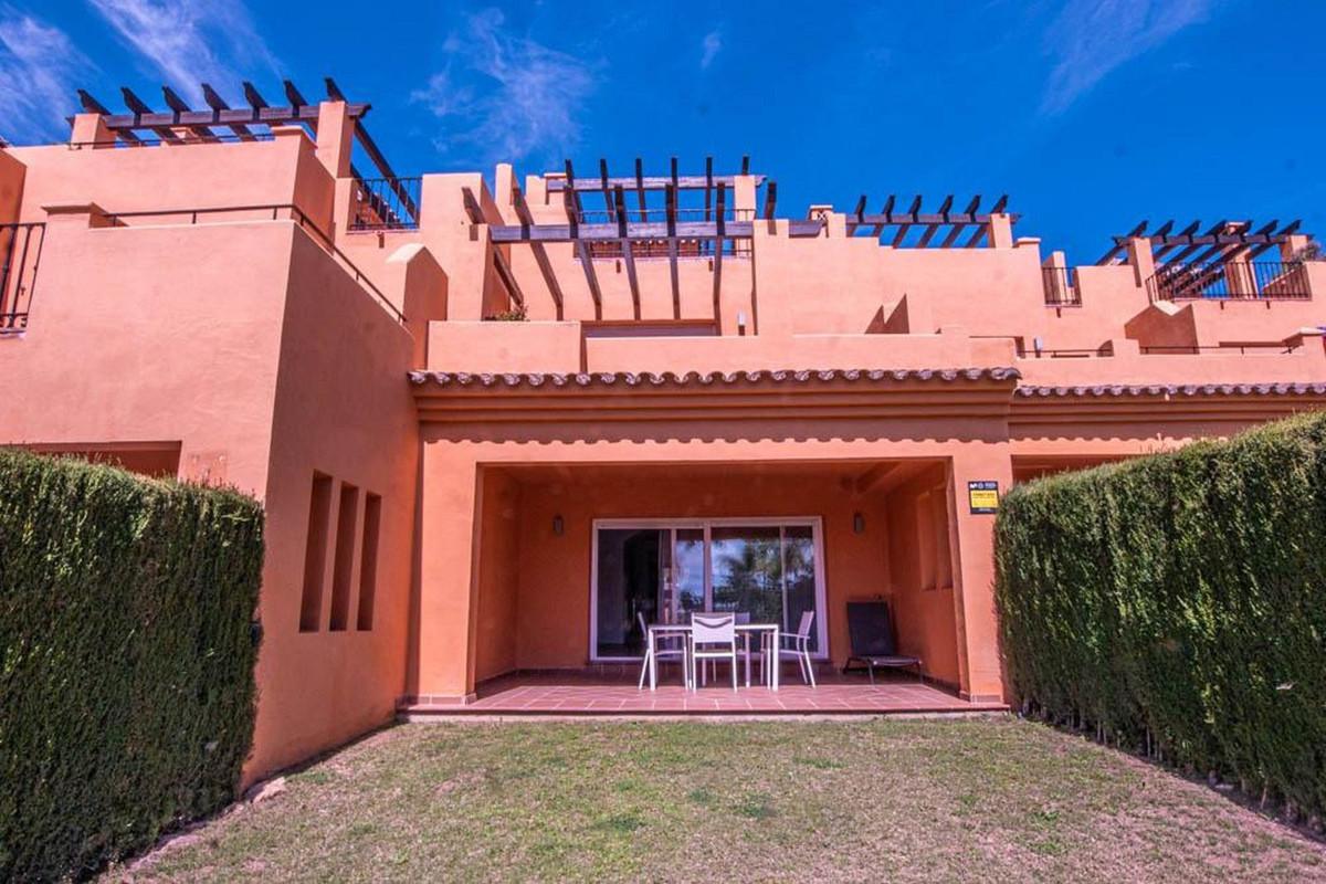 Townhouse Terraced in El Paraiso