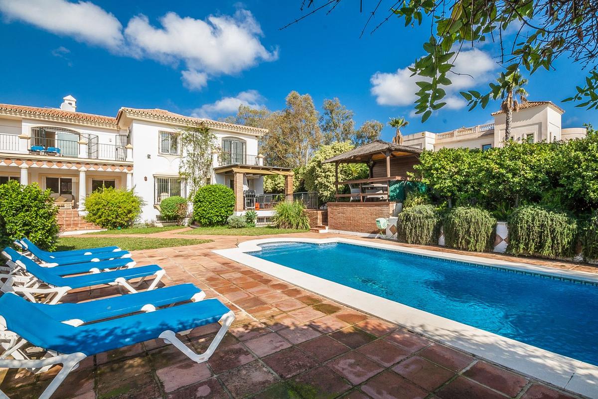 Villa Detached in Elviria