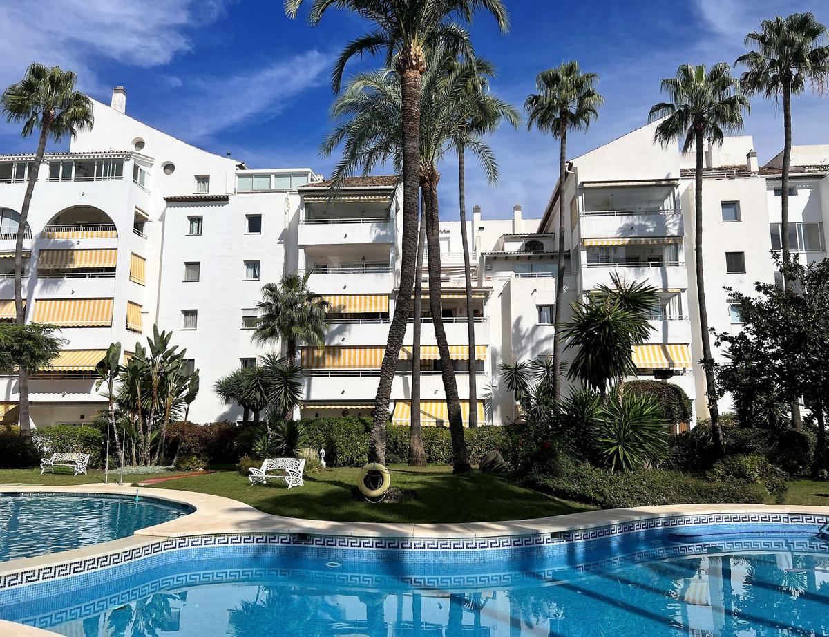 Apartment Middle Floor in Atalaya